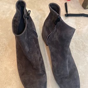 Vince suede boots.grey, worn twice, like new! Size 10